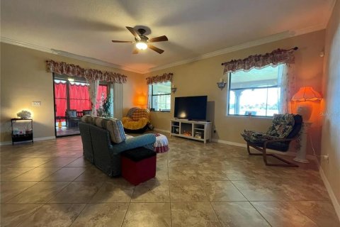 Casa en venta en Kissimmee, Florida, 7 dormitorios, 368.64 m2 № 1342363 - foto 13