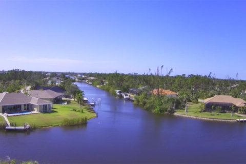 Terreno en venta en Port Charlotte, Florida № 306770 - foto 2