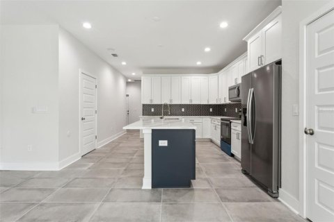 Adosado en venta en Tampa, Florida, 3 dormitorios, 188.31 m2 № 1369973 - foto 9