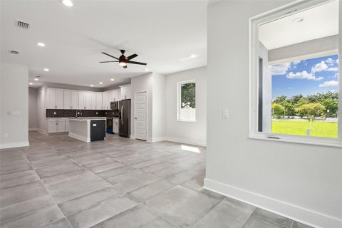 Townhouse in Tampa, Florida 3 bedrooms, 188.31 sq.m. № 1369973 - photo 6