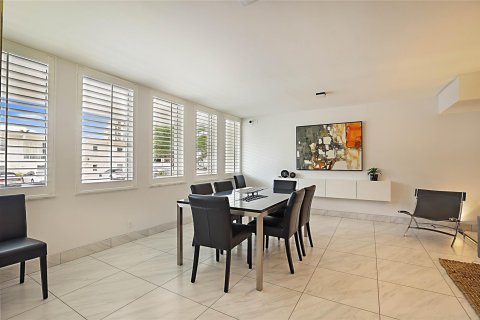 Condo in Fort Lauderdale, Florida, 2 bedrooms  № 1231281 - photo 6