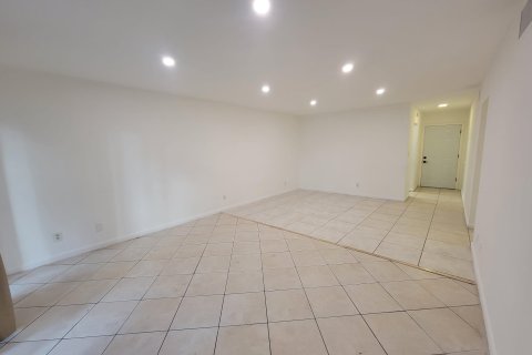 Copropriété à vendre à Hollywood, Floride: 2 chambres, 89.65 m2 № 1231292 - photo 5