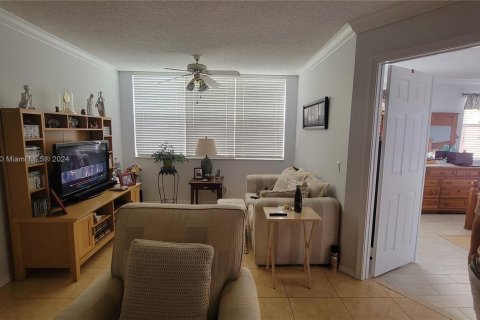 Copropriété à vendre à Sunrise, Floride: 2 chambres, 104.98 m2 № 1102613 - photo 10