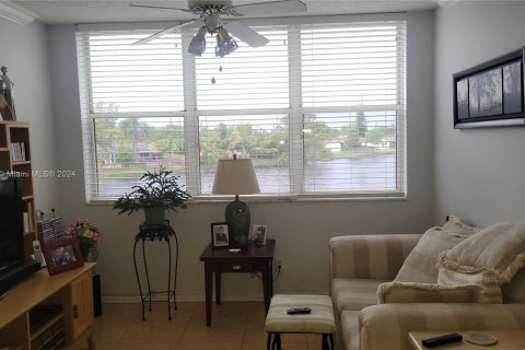 Condominio en venta en Sunrise, Florida, 2 dormitorios, 104.98 m2 № 1102613 - foto 12