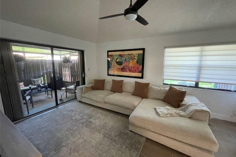 Villa ou maison à vendre à Pembroke Pines, Floride: 2 chambres, 101.54 m2 № 1118543 - photo 11