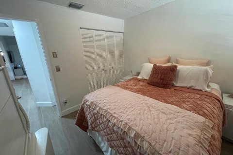 Villa ou maison à vendre à Pembroke Pines, Floride: 2 chambres, 101.54 m2 № 1118543 - photo 6