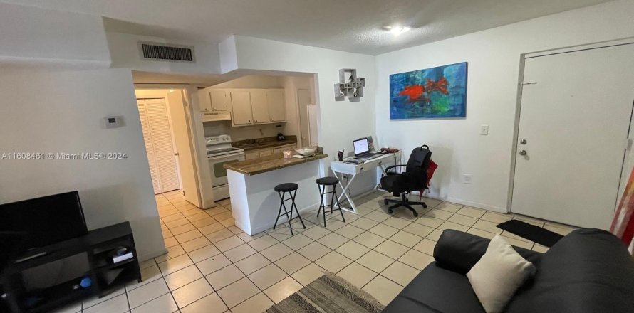 Condominio en Miami, Florida, 2 dormitorios  № 1230059