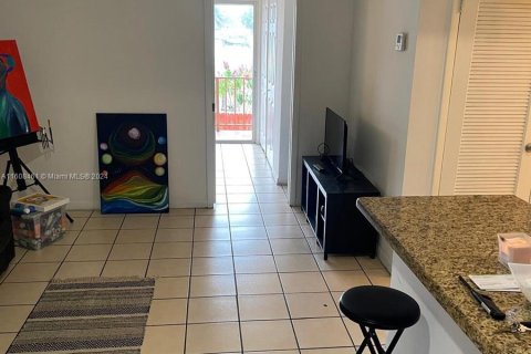 Condominio en venta en Miami, Florida, 2 dormitorios, 59.36 m2 № 1230059 - foto 4