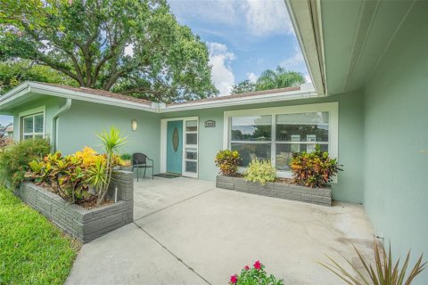 Casa en venta en Largo, Florida, 2 dormitorios, 141.77 m2 № 1350129 - foto 2