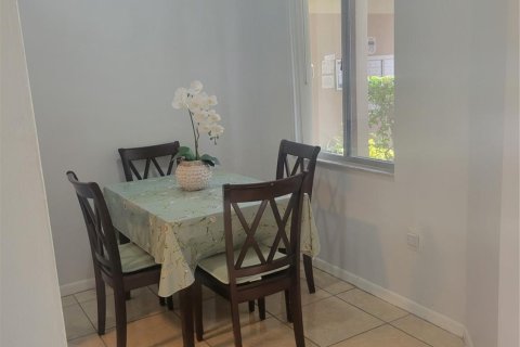 Condominio en venta en Pembroke Pines, Florida, 2 dormitorios, 112.13 m2 № 1182532 - foto 11