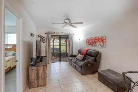 Villa ou maison à vendre à Port Richey, Floride: 2 chambres, 91.79 m2 № 1342356 - photo 12