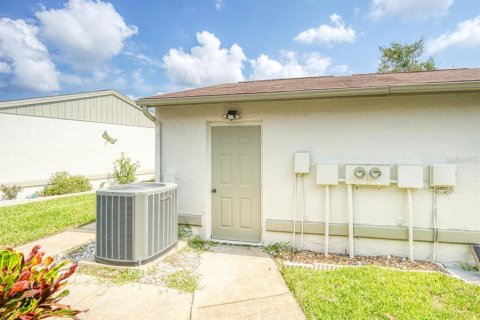 Villa ou maison à vendre à Port Richey, Floride: 2 chambres, 91.79 m2 № 1342356 - photo 25