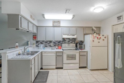 Villa ou maison à vendre à Port Richey, Floride: 2 chambres, 91.79 m2 № 1342356 - photo 10