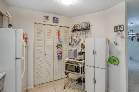 Villa ou maison à vendre à Port Richey, Floride: 2 chambres, 91.79 m2 № 1342356 - photo 6