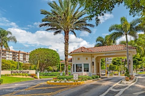 Condominio en venta en Pembroke Pines, Florida, 2 dormitorios, 107.77 m2 № 956103 - foto 1