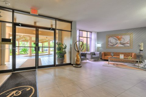 Condominio en venta en Pembroke Pines, Florida, 2 dormitorios, 107.77 m2 № 956103 - foto 5