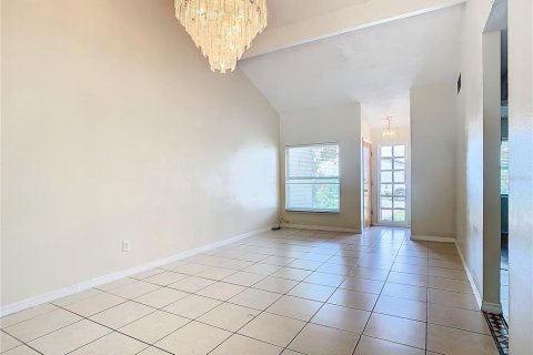 Touwnhouse à vendre à Orlando, Floride: 2 chambres, 82.5 m2 № 1371794 - photo 4