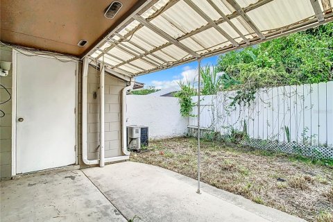 Townhouse in Orlando, Florida 2 bedrooms, 82.5 sq.m. № 1371794 - photo 13