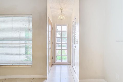 Touwnhouse à vendre à Orlando, Floride: 2 chambres, 82.5 m2 № 1371794 - photo 2