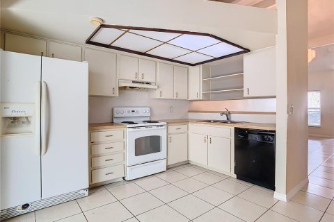 Adosado en venta en Orlando, Florida, 2 dormitorios, 82.5 m2 № 1371794 - foto 7