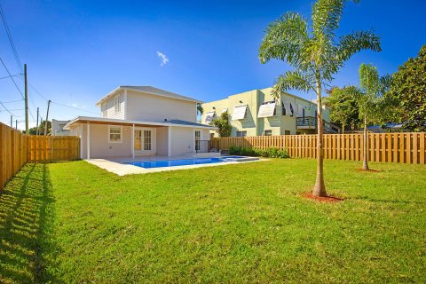Casa en venta en West Palm Beach, Florida, 3 dormitorios, 159.42 m2 № 914293 - foto 2