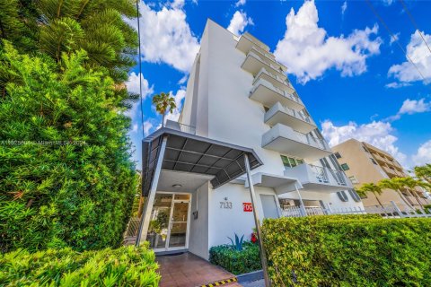 Condominio en venta en Miami Beach, Florida, 1 dormitorio, 83.61 m2 № 1271919 - foto 19