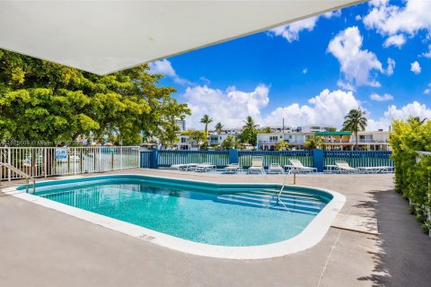 Condominio en venta en Miami Beach, Florida, 1 dormitorio, 83.61 m2 № 1271919 - foto 24