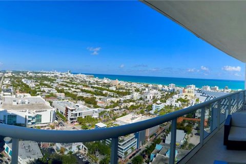 Condo in Miami Beach, Florida, 2 bedrooms  № 310905 - photo 21