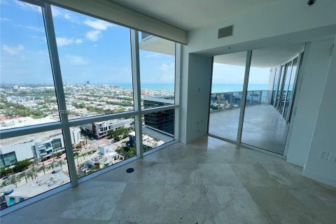 Condo in Miami Beach, Florida, 2 bedrooms  № 310905 - photo 24