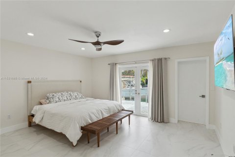 Villa ou maison à vendre à North Miami, Floride: 5 chambres, 255.95 m2 № 1004493 - photo 10