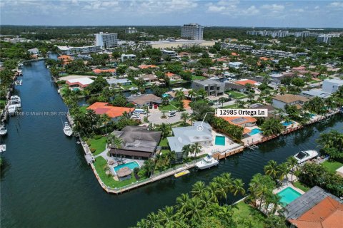 Villa ou maison à vendre à North Miami, Floride: 5 chambres, 255.95 m2 № 1004493 - photo 25