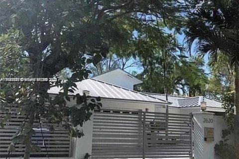 Casa en venta en Miami, Florida, 4 dormitorios, 250.93 m2 № 1370906 - foto 3