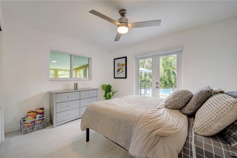 Купить коммерческую недвижимость в Уилтон-Мэнорс, Флорида 205.78м2, № 579971 - фото 9