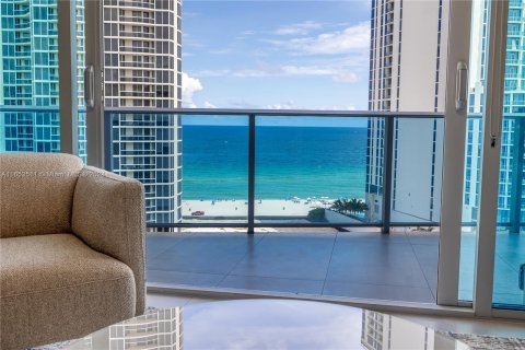 Copropriété à louer à Sunny Isles Beach, Floride: 2 chambres, 126.44 m2 № 1348204 - photo 8