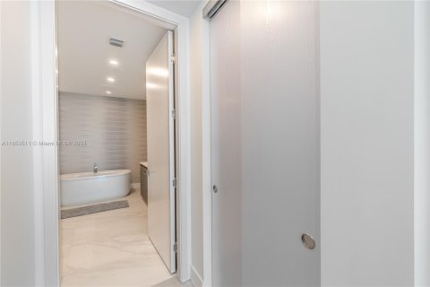 Copropriété à louer à Sunny Isles Beach, Floride: 2 chambres, 126.44 m2 № 1348204 - photo 28