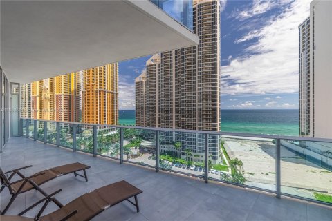 Copropriété à louer à Sunny Isles Beach, Floride: 2 chambres, 126.44 m2 № 1348204 - photo 19