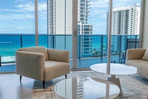 Copropriété à louer à Sunny Isles Beach, Floride: 2 chambres, 126.44 m2 № 1348204 - photo 4