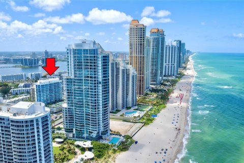 Copropriété à louer à Sunny Isles Beach, Floride: 2 chambres, 126.44 m2 № 1348204 - photo 3