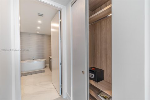 Copropriété à louer à Sunny Isles Beach, Floride: 2 chambres, 126.44 m2 № 1348204 - photo 26