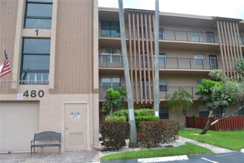 Condo in Margate, Florida, 1 bedroom  № 1347785 - photo 2