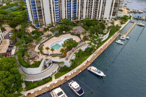 Condominio en venta en Miami Beach, Florida, 3 dormitorios, 133.78 m2 № 1293058 - foto 10