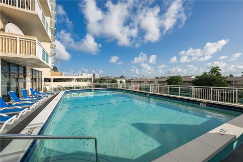 Copropriété à vendre à Hallandale Beach, Floride: 2 chambres, 106.74 m2 № 1293024 - photo 25