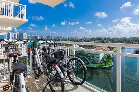 Copropriété à vendre à Hallandale Beach, Floride: 2 chambres, 106.74 m2 № 1293024 - photo 4