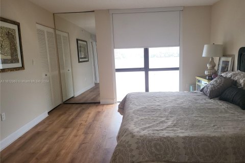 Condo in Sunny Isles Beach, Florida, 1 bedroom  № 1234890 - photo 18