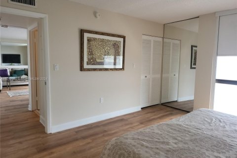 Condo in Sunny Isles Beach, Florida, 1 bedroom  № 1234890 - photo 19