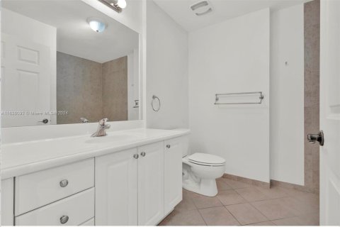 Copropriété à vendre à Miami, Floride: 3 chambres, 159.61 m2 № 1310239 - photo 11