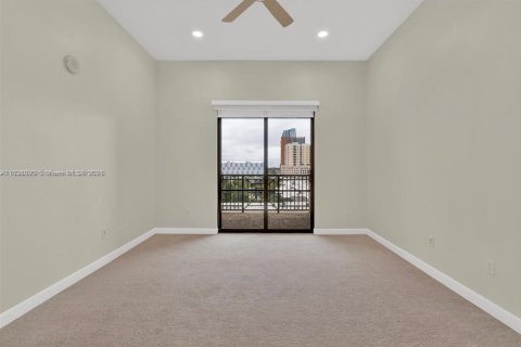 Condo in Miami, Florida, 3 bedrooms  № 1310239 - photo 7