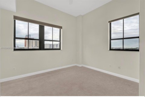 Condo in Miami, Florida, 3 bedrooms  № 1310239 - photo 9