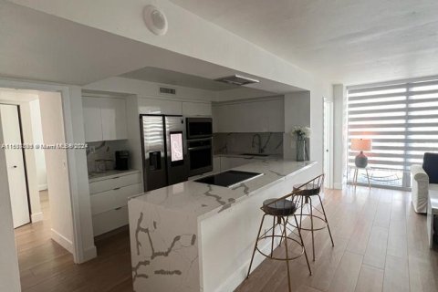 Copropriété à vendre à Miami Beach, Floride: 2 chambres, 104.24 m2 № 1310187 - photo 5