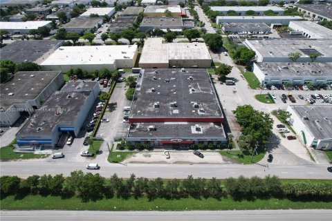 Immobilier commercial à vendre à Miami Gardens, Floride № 1177609 - photo 4